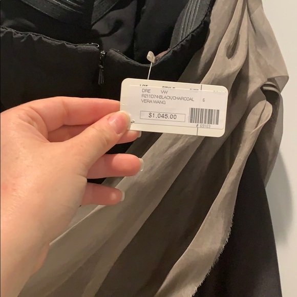 Formal dress - Picture 5 of 5